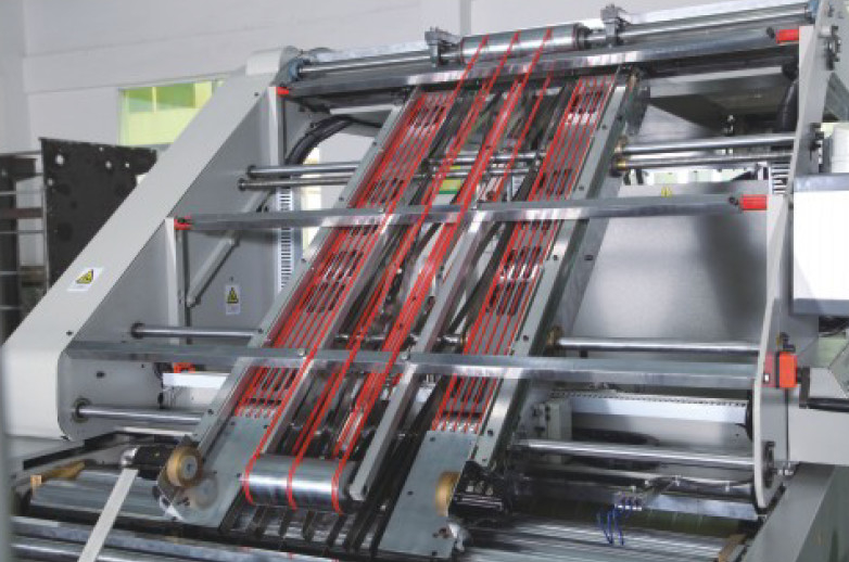 Máquina laminadora de flauta de alta velocidad corrugada de 1450 mm * 1450 mm DX-1450
