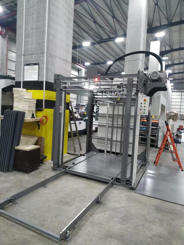 Alimentador trasero 3 capas Control del PLC de la máquina 150m/Min de la máquina laminadora de flauta de 5 capas