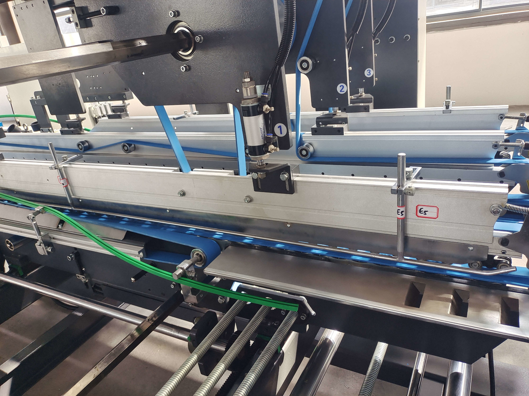300-800gsm Máquina automática de encolado de carpetas encoladora de carpetas de cartón corrugado de cinco capas