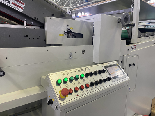 Máquina que lamina acanalada y de la cartulina de la flauta automática